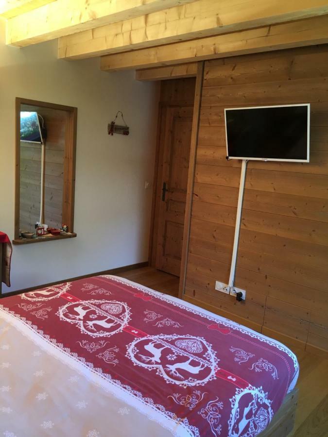 La Maison Des Coeurs Homestay Attignat-Oncin